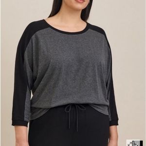 NWT TORRID Black&Grey Super Soft Striped Dolman Top Torrid size 3 (22-24)